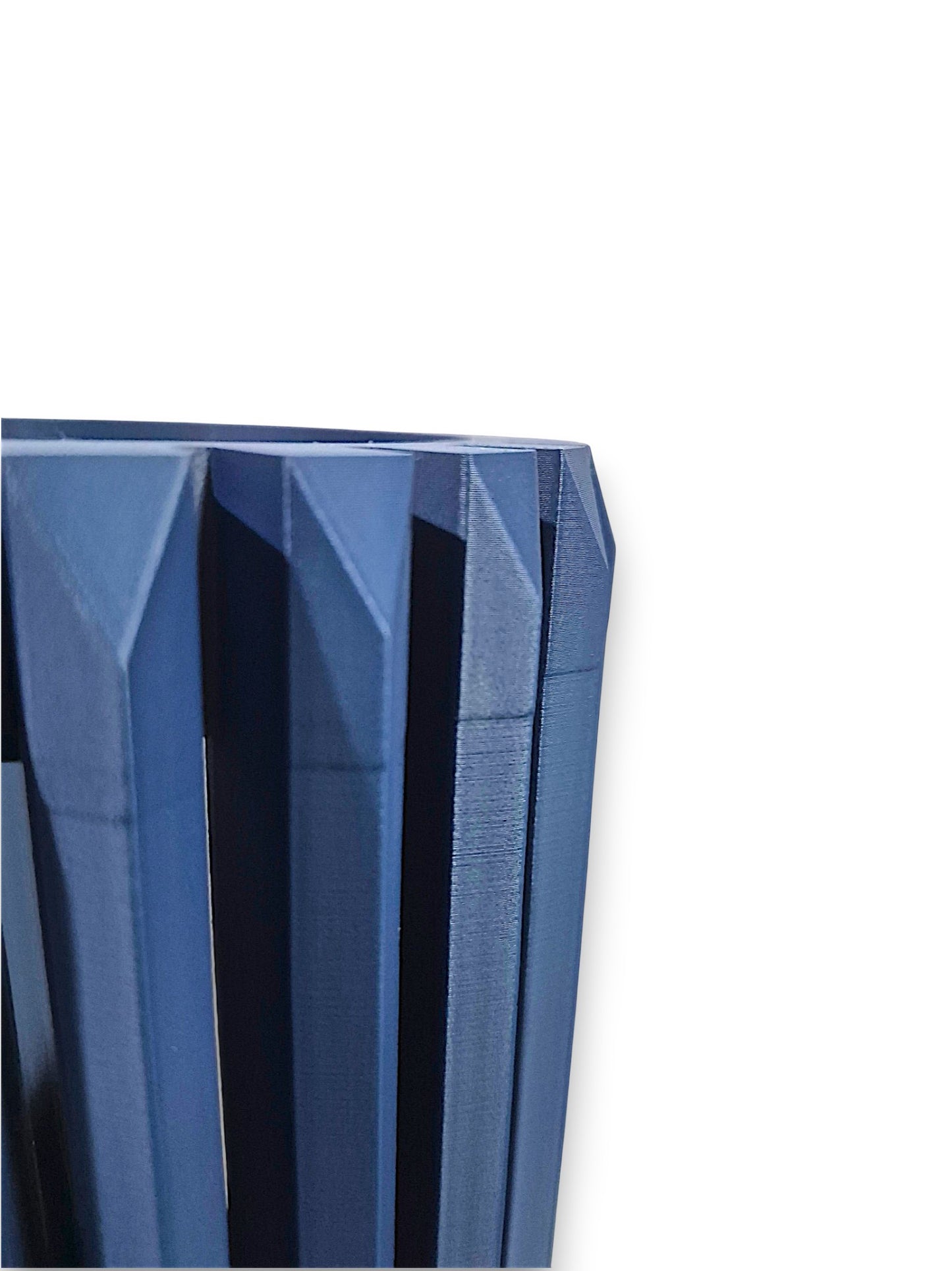Teris Vase – Medium Flaw (Bumps & Bruises)