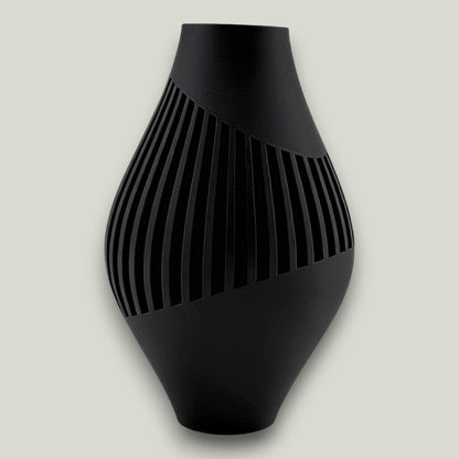Renix Vase - by Modern Machine