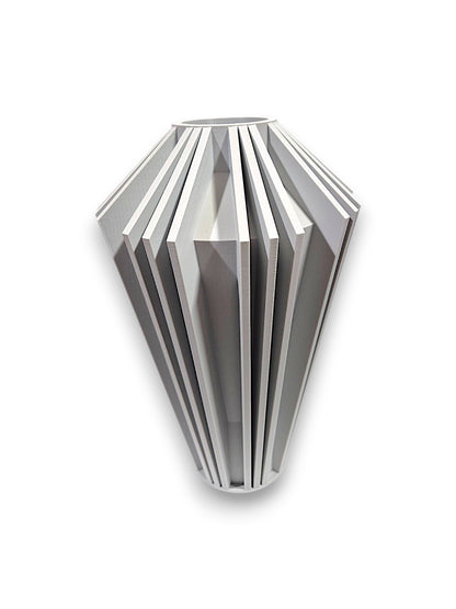 Kimi Vase – Display Piece (Bumps & Bruises)