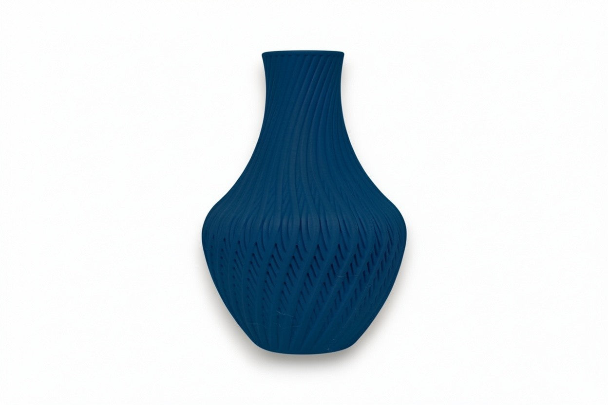 Quell Vase – by h3liØ Designs