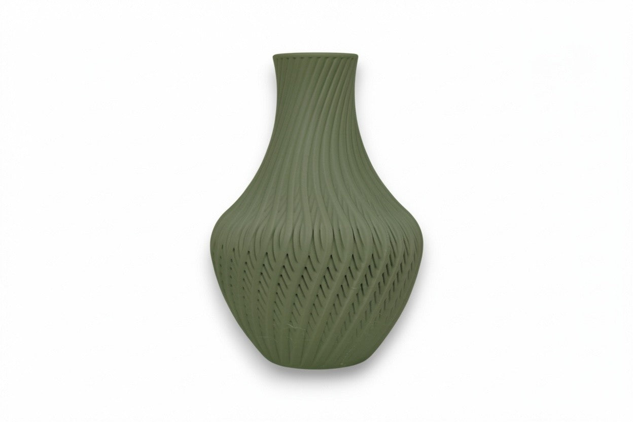 Quell Vase – by h3liØ Designs