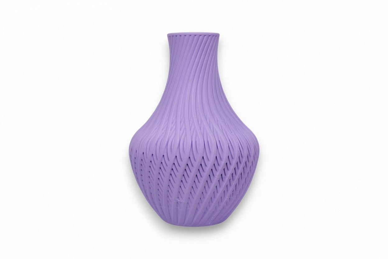 Quell Vase – by h3liØ Designs