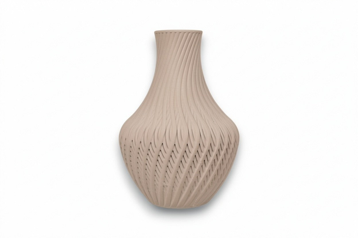 Quell Vase – by h3liØ Designs