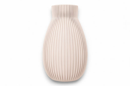Obscura Vase – by h3liØ Designs