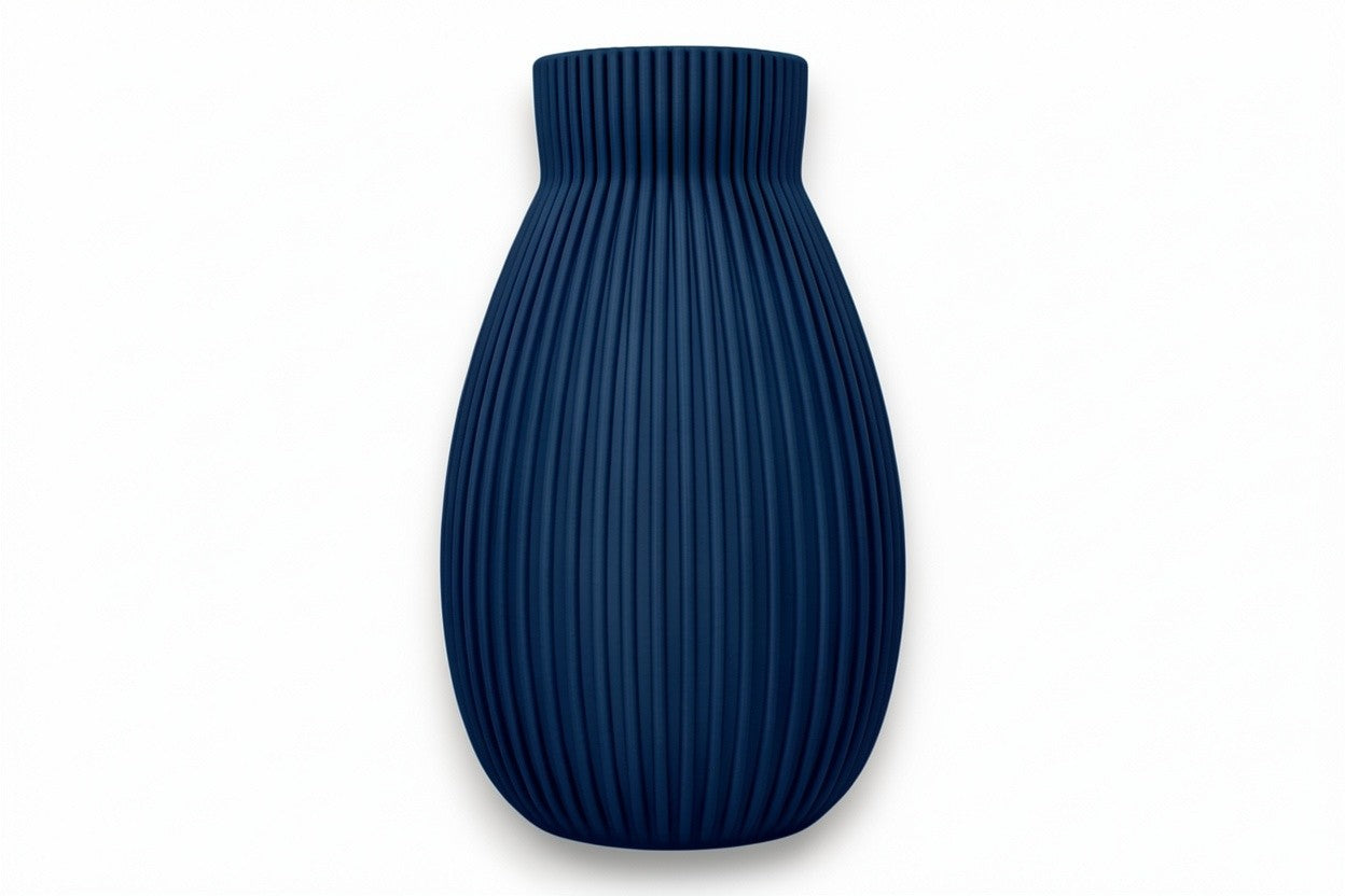 Obscura Vase – by h3liØ Designs