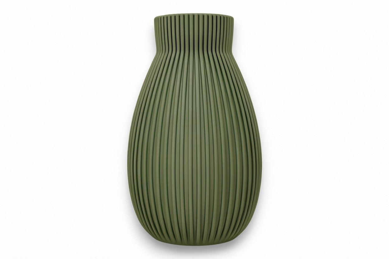 Obscura Vase – by h3liØ Designs