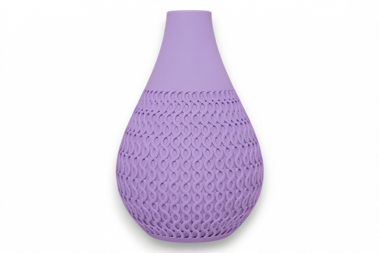 Echo Vase – by h3liØ Designs