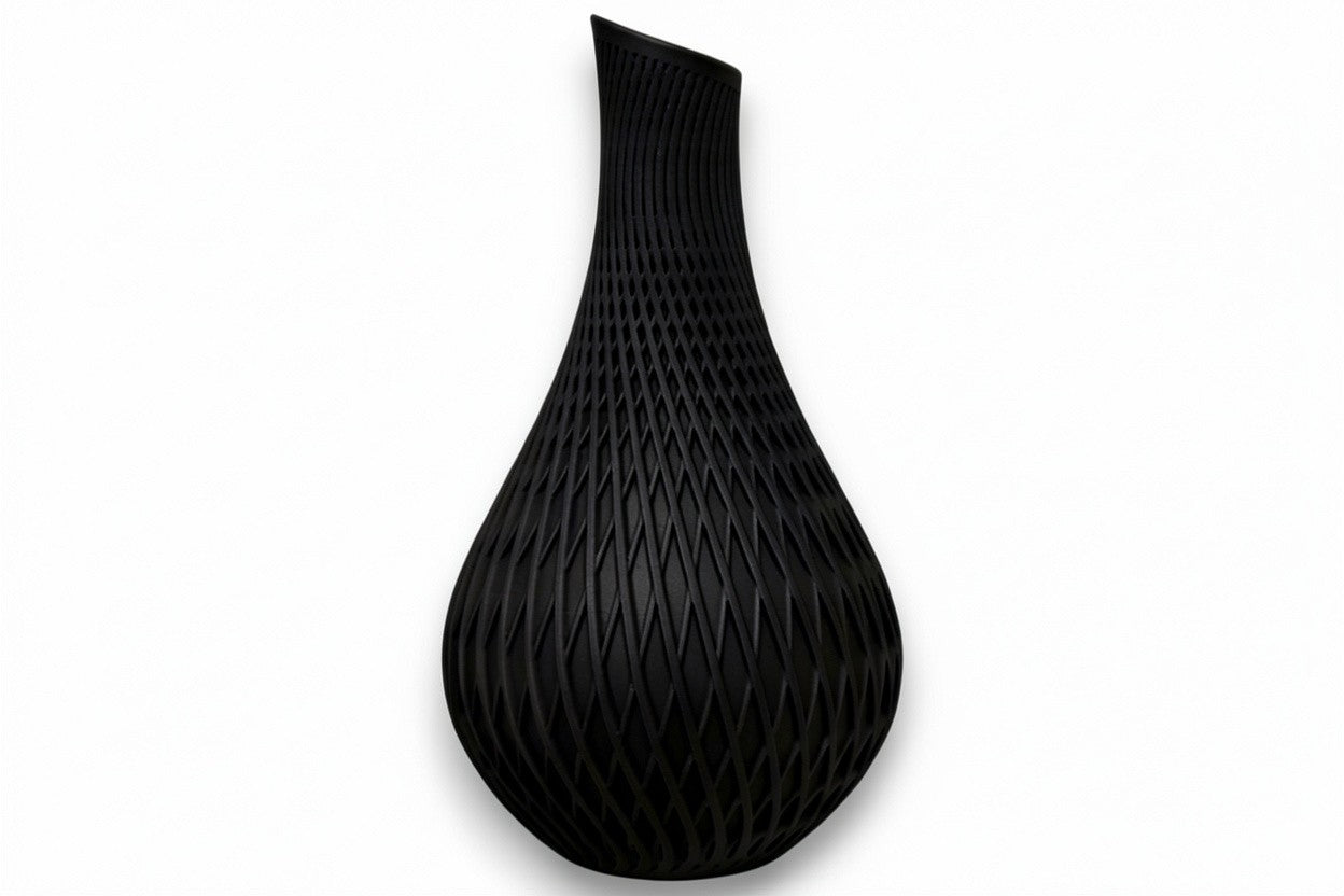 Vanta Vase – by h3liØ Designs