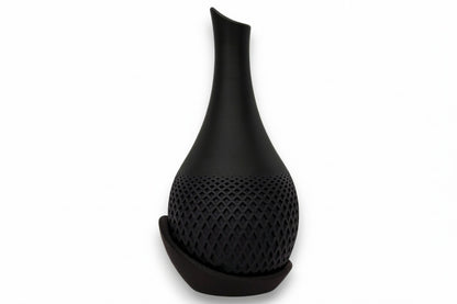 Polygon Vase – by h3liØ Designs