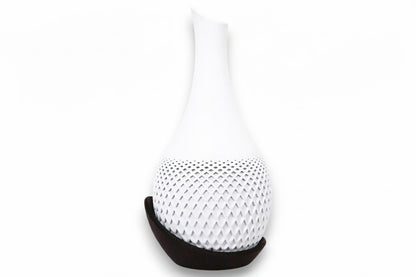 Polygon Vase – by h3liØ Designs