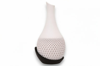 Polygon Vase – by h3liØ Designs
