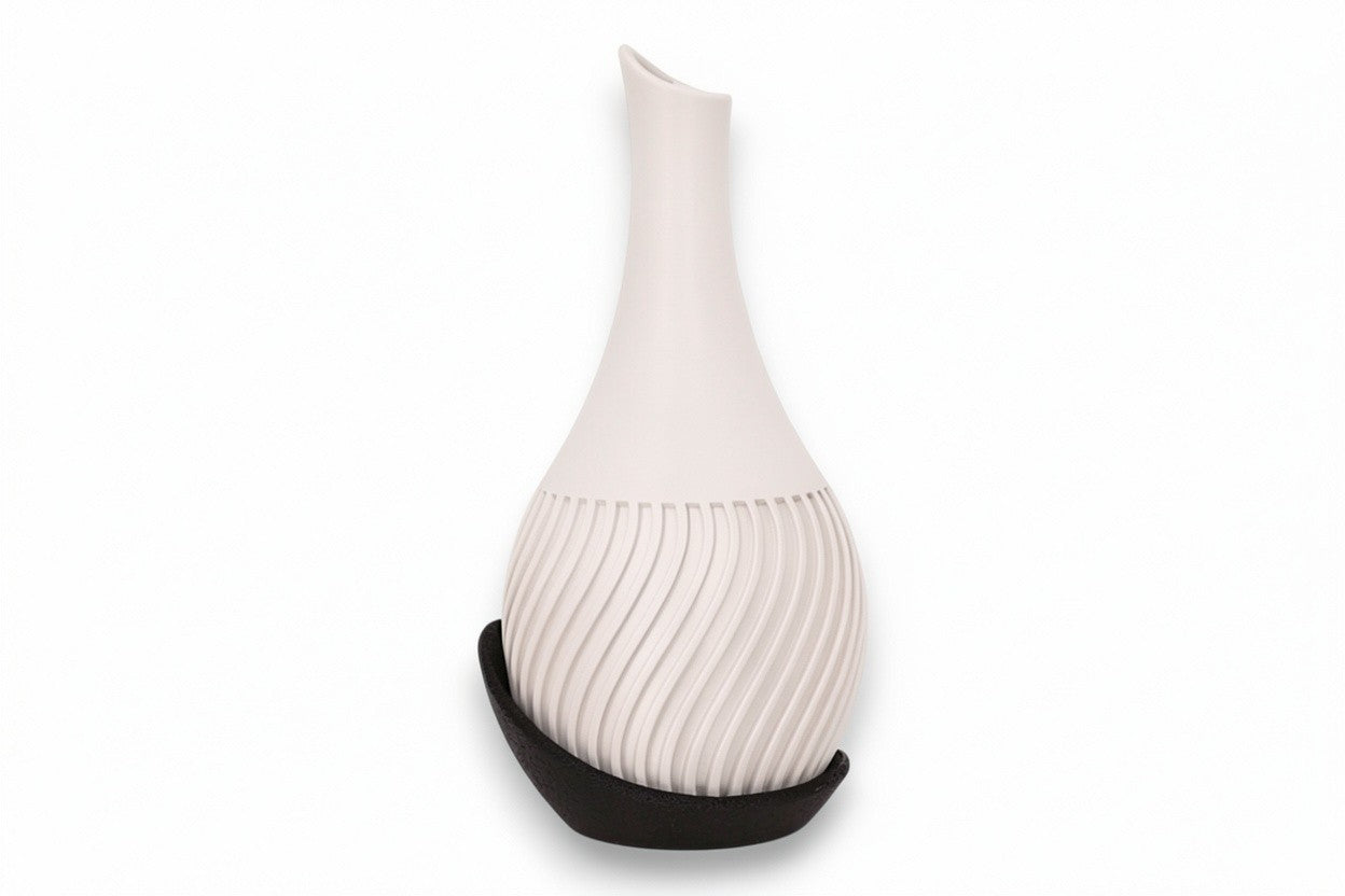Wavy Vase – by h3liØ Designs