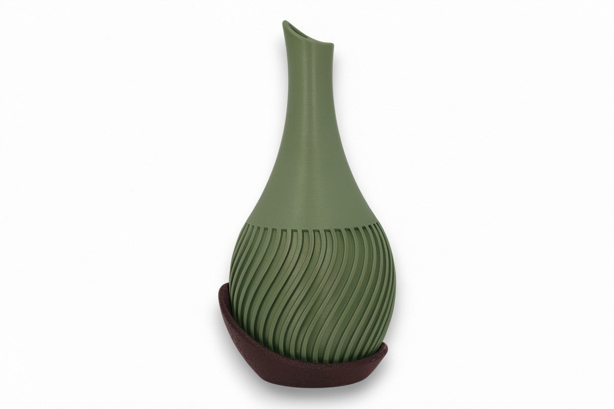 Wavy Vase – by h3liØ Designs