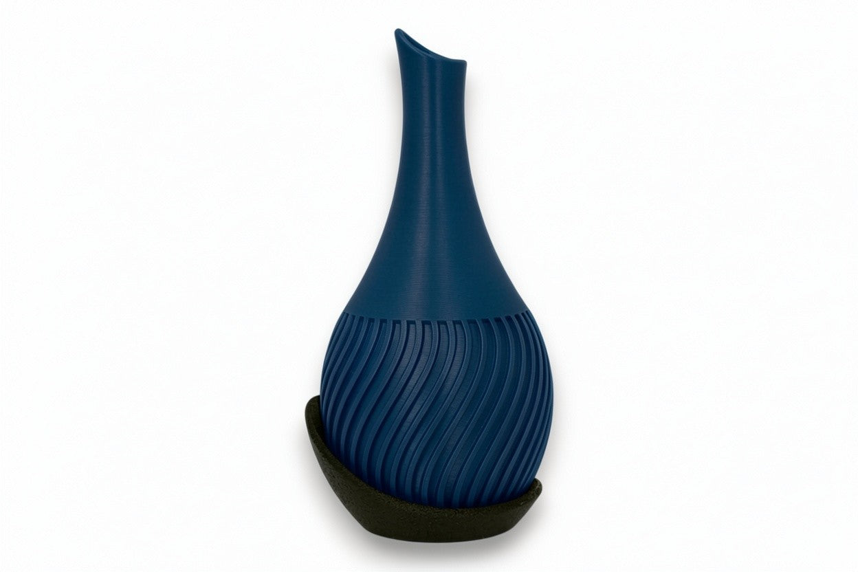 Wavy Vase – by h3liØ Designs