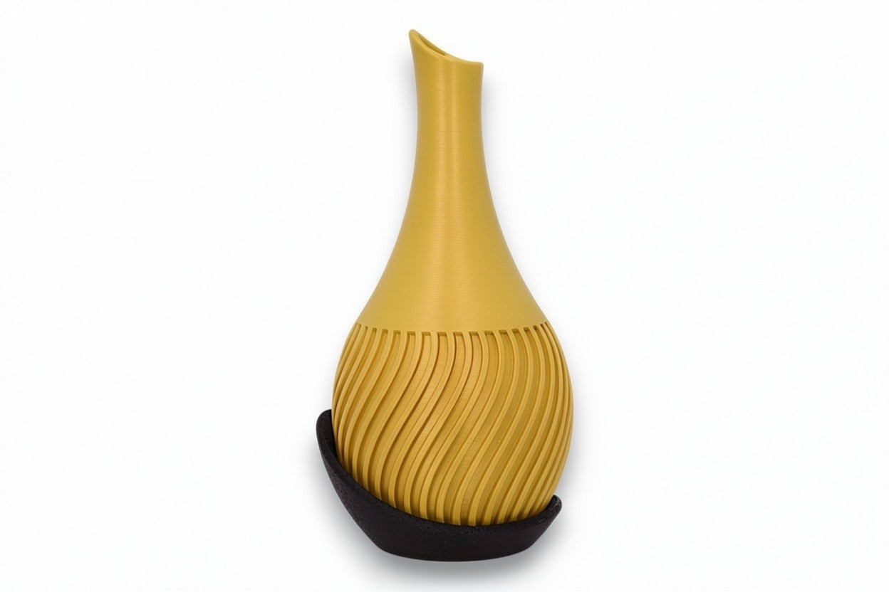 Wavy Vase – by h3liØ Designs
