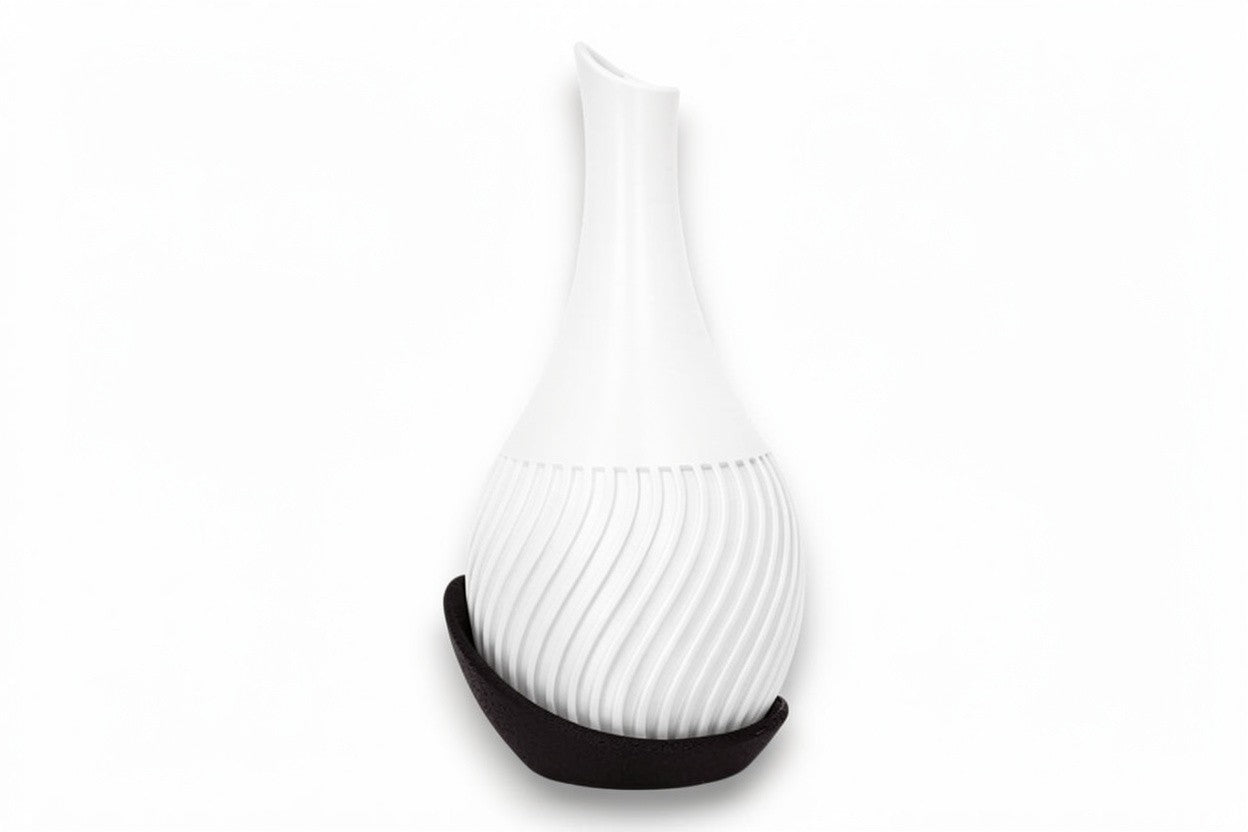 Wavy Vase – by h3liØ Designs