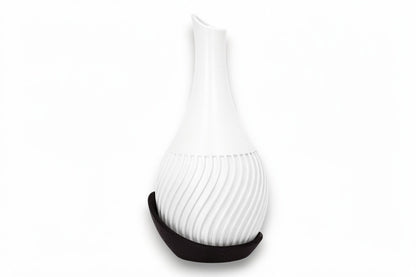 Wavy Vase – by h3liØ Designs