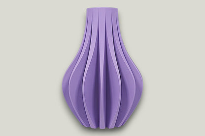 Zolara Vase - by Modern Machine