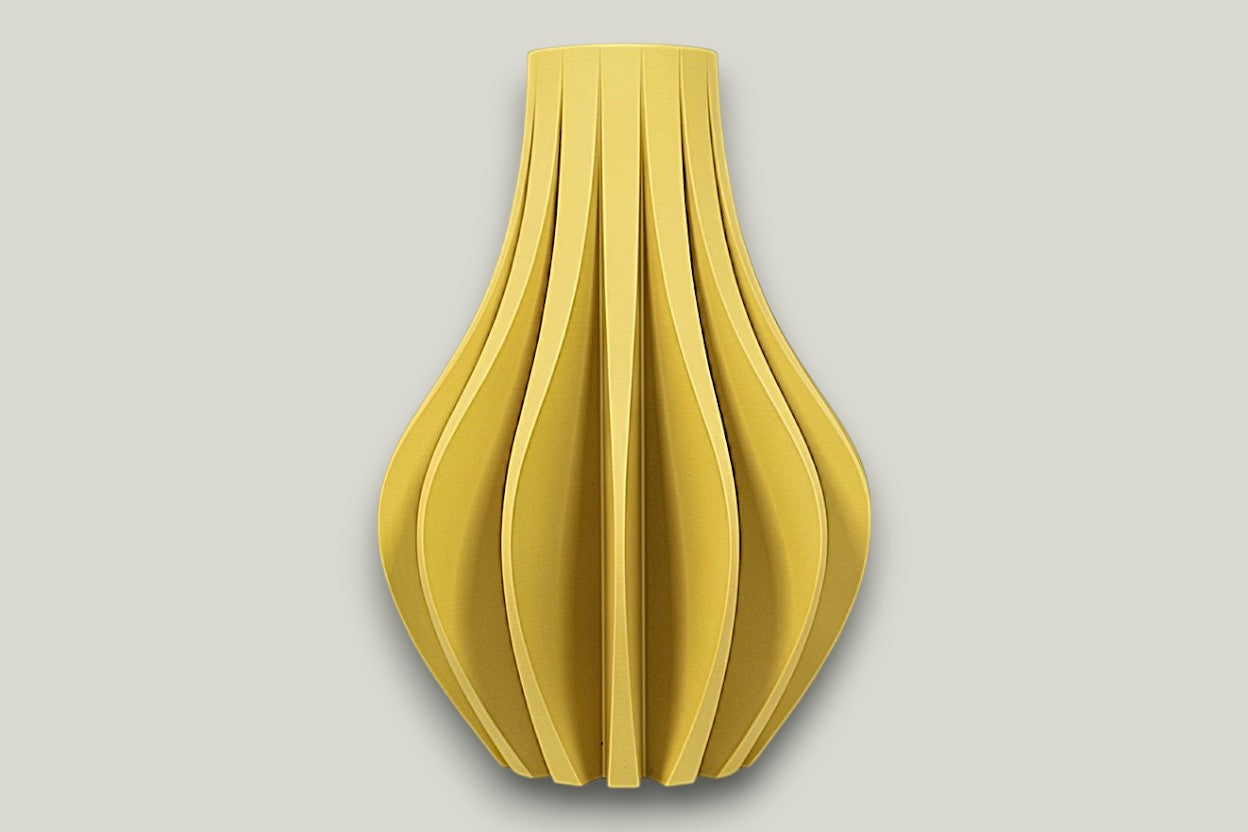 Zolara Vase - by Modern Machine