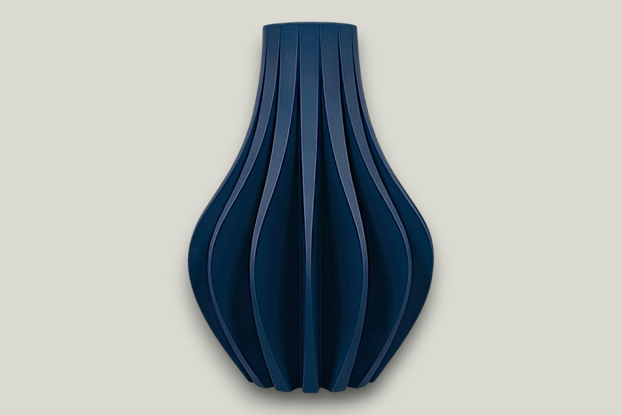 Zolara Vase - by Modern Machine