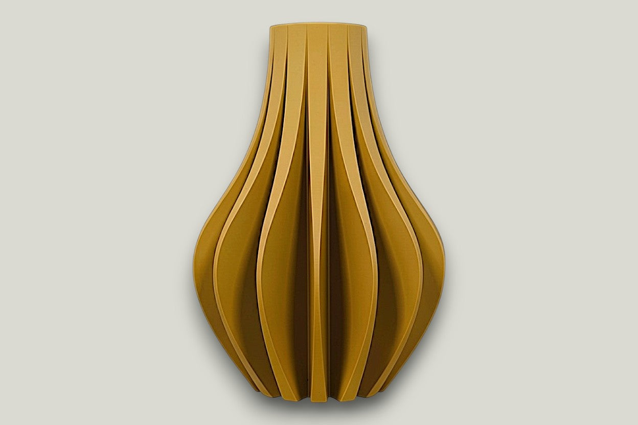 Zolara Vase - by Modern Machine