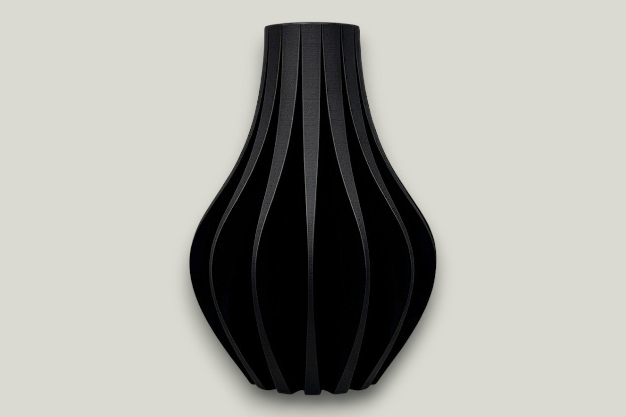 Zolara Vase - by Modern Machine