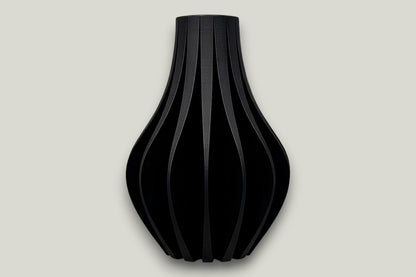 Zolara Vase - by Modern Machine