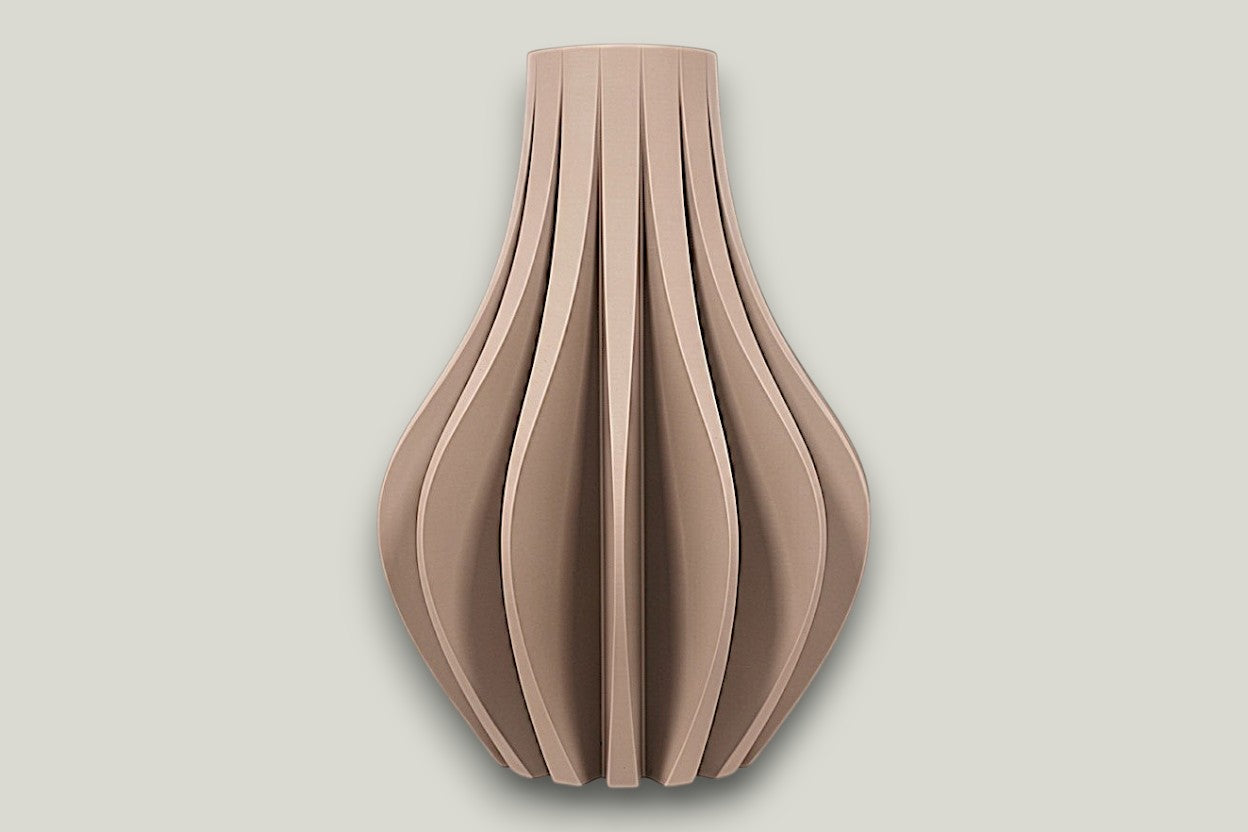 Zolara Vase - by Modern Machine