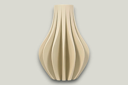 Zolara Vase - by Modern Machine