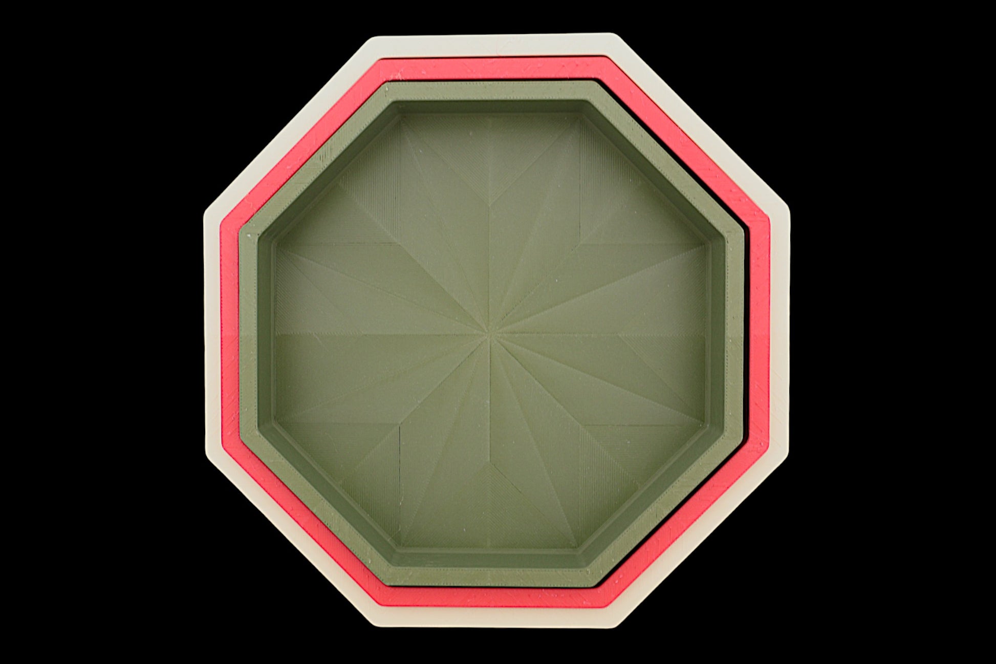 Catch-all trays – 3-pack set in olive green, red, and beige PLA, nested octagonal shape with radial base pattern
