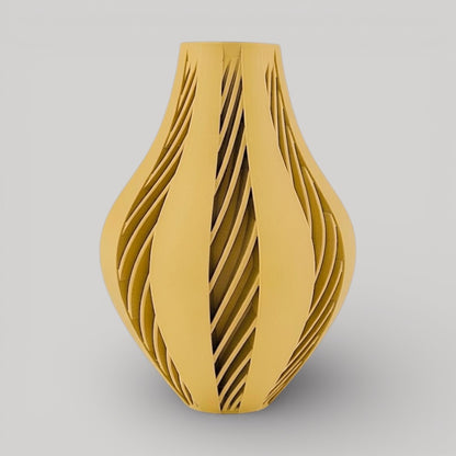 Yorio Vase - by Modern Machine