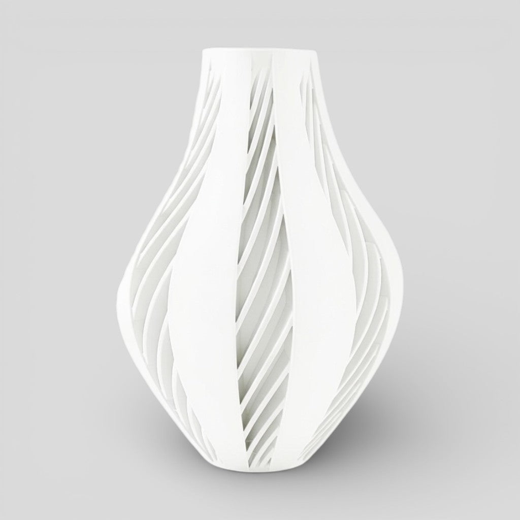 Yorio Vase - by Modern Machine