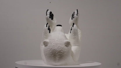 Polar Grip – Polar Bear Wine Bottle Holder by IK3D